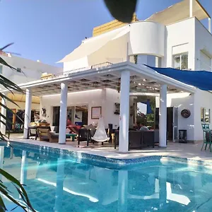 בית הארחה Ahla Diving Center אילת